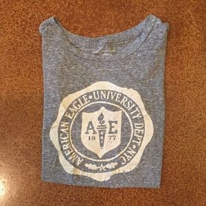 American eagle women’s grey T-shirt!